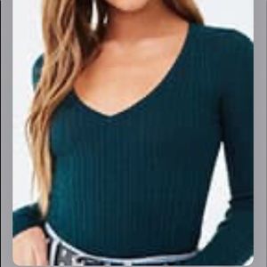 + Forever 21 + NWT Ribbed V Neck Sweater